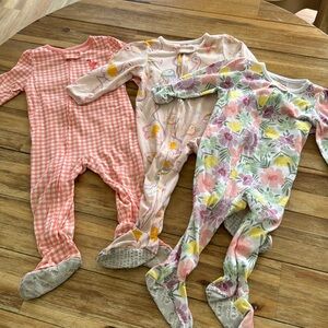 Carters 3 pack of footed sleep and play pajamas 12m